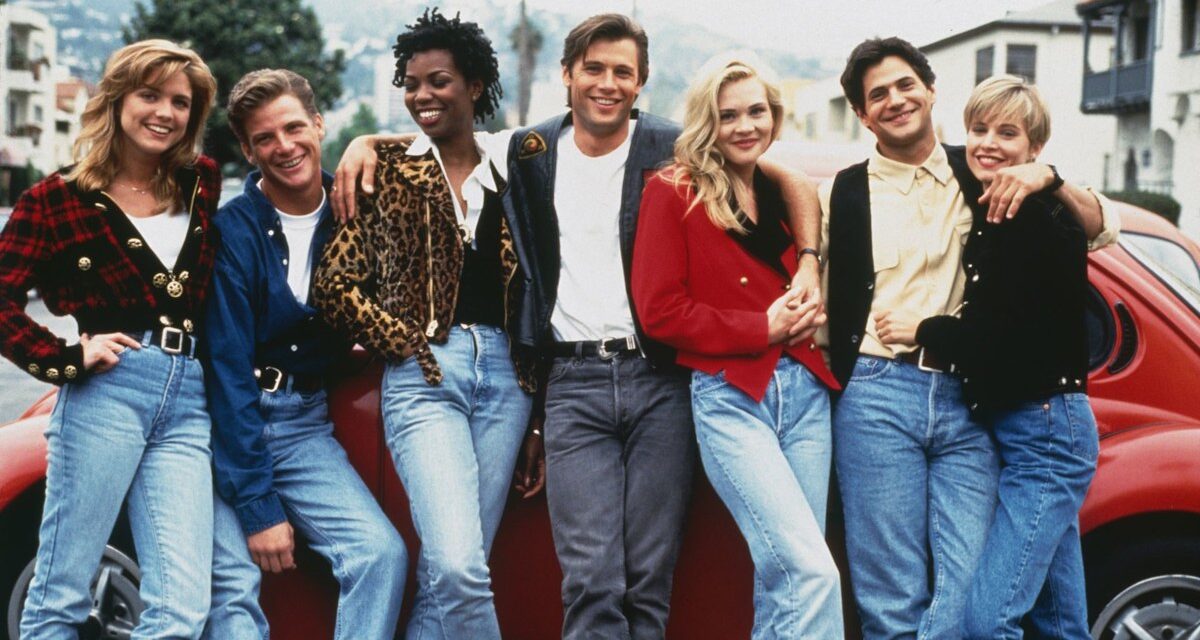 La star de Melrose Place révèle qu&rsquo;on lui avait initialement proposé le rôle révolutionnaire de Brad Pitt