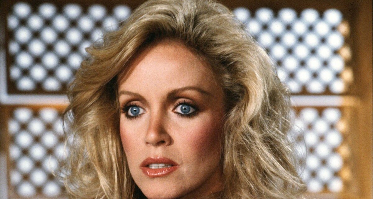 L&rsquo;actrice de Knots Landing, 84 ans, n&rsquo;a pas d&rsquo;âge lors d&rsquo;un événement prestigieux
