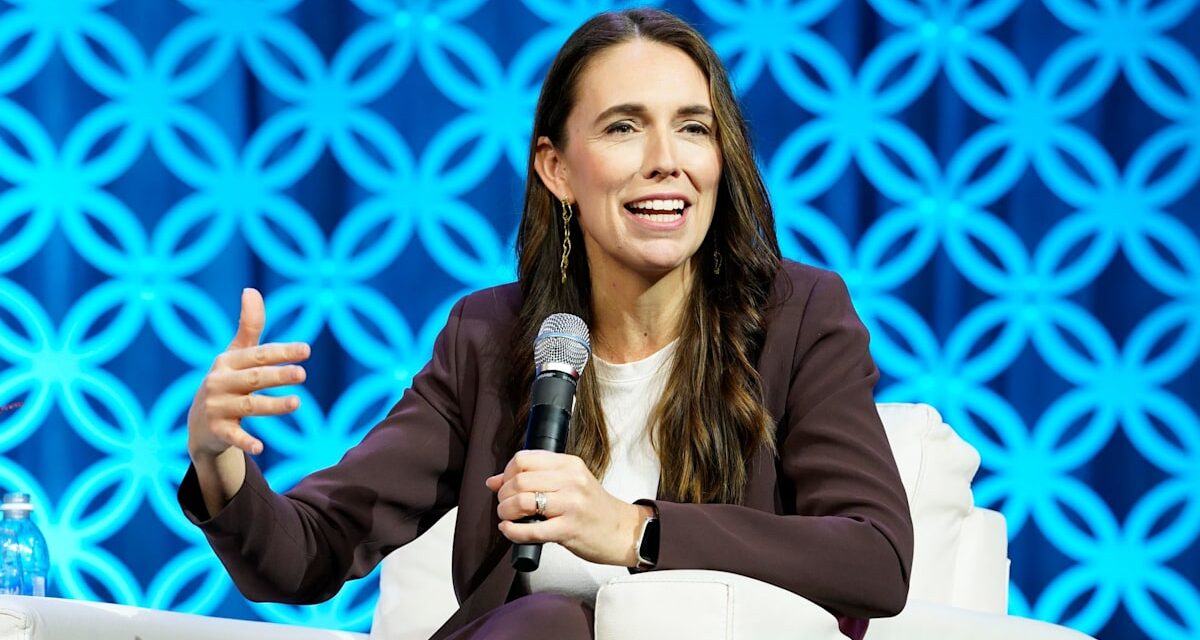 Dame Jacinda Ardern fait l’éloge de « l’optimisme implacable » du guerrier écologique Prince William