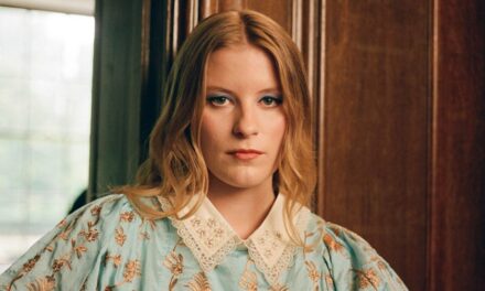 Dans Profil : Paris Paloma sur la misogonie, Bora Aksu et la collaboration avec Emma Thomson