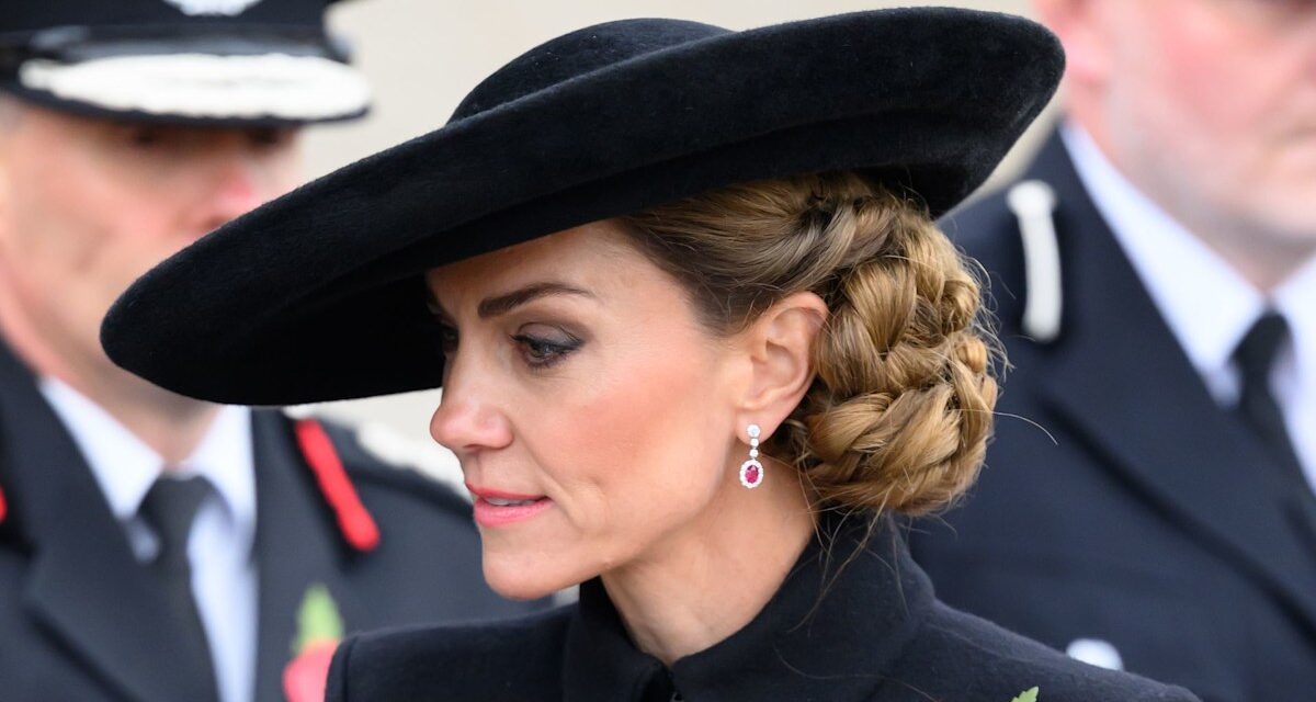 Le mystère derrière les boucles d&rsquo;oreilles en rubis rarement vues de Kate Middleton révélé