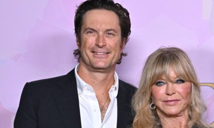 Goldie Hawn révèle l&rsquo;histoire personnelle de son fils Oliver : « J&rsquo;étais vraiment, vraiment bouleversée »
