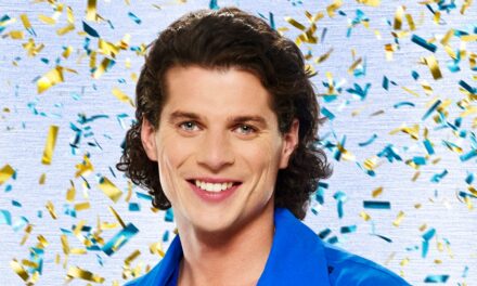 Lewis Cope de Strictly aborde son expérience de danse antérieure en direct à l&rsquo;antenne