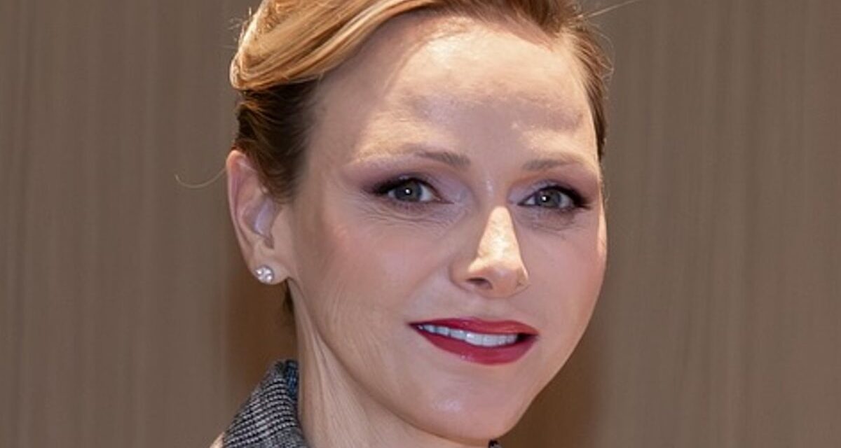 La princesse Charlène pourrait être une ballerine avec une coiffure qui « crée un subtil lifting »