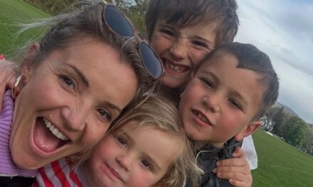 Le « stress » de Noël d&rsquo;Helen Skelton avec trois enfants avec son ex Richie Myler