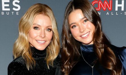 Lola, la fille de Kelly Ripa, étourdit dans une robe audacieuse et ajustée qui fait tourner les têtes