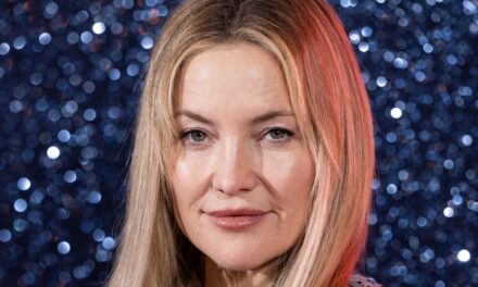 Comment les familles recomposées d&rsquo;Hollywood célèbrent Noël, y compris les touchantes traditions festives de Kate Hudson