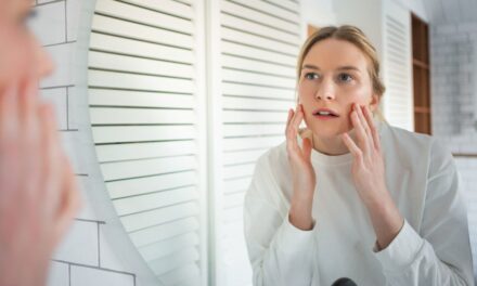 Ces aliments du quotidien endommagent-ils secrètement votre peau ? Les experts expliquent