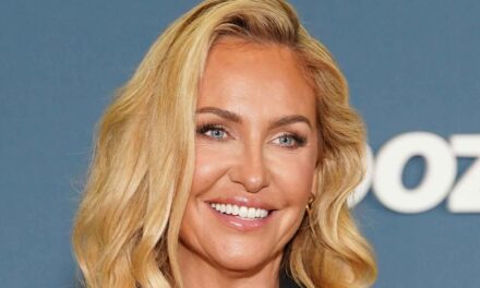 La combinaison sexy de Josie Gibson pourrait être la pièce de fête de la saison