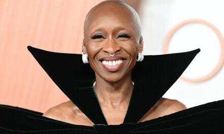 Cynthia Erivo présente des ongles incroyables lors de la première à New York