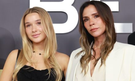 Victoria et Harper Beckham ont discrètement fait de cette couleur d&rsquo;ongles un incontournable de l&rsquo;automne 2025