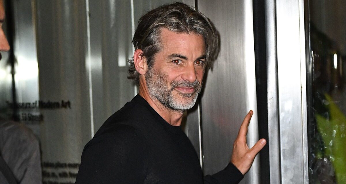 Jim Curtis, le nouveau petit ami de Jennifer Aniston, révèle des conseils pour tomber amoureux