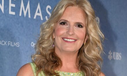 Alastair, 19 ans, l&rsquo;imposant fils modèle de Penny Lancaster, s&rsquo;inspire rapidement de son père, Sir Rod Stewart