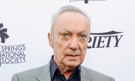 Rencontrez Delbert McBride, partenaire de l&rsquo;acteur Udo Kier, après que l&rsquo;artiste a confirmé la mort de la star à 81 ans