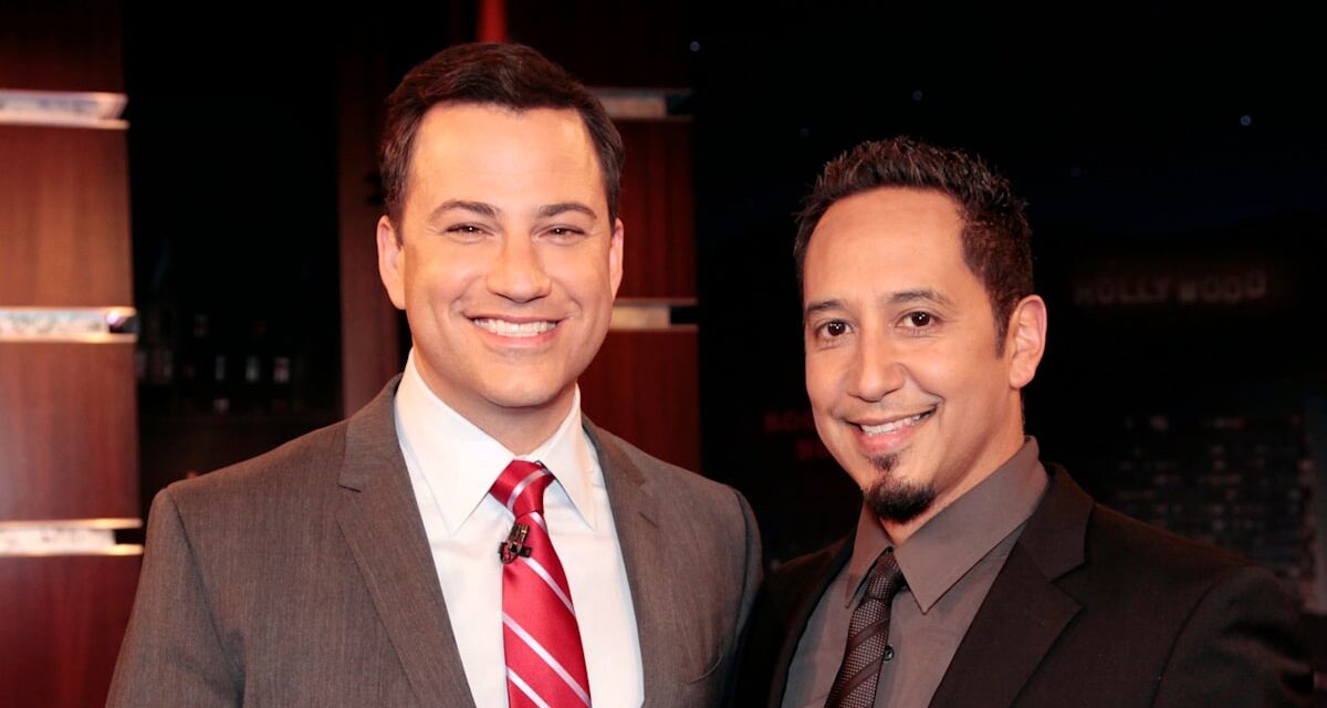 Jimmy Kimmel rend hommage à son défunt meilleur ami au milieu de la rupture de la série en déménageant ensemble aux côtés de sa famille – détails