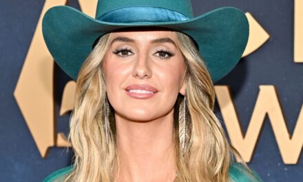 La maison éclectique de Lainey Wilson à Nashville est une énorme avancée par rapport à son ancienne caravane – voir à l&rsquo;intérieur