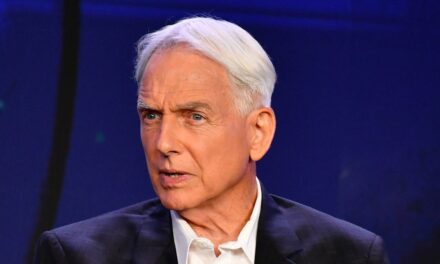 Les fans remarquent des détails nostalgiques dans l&rsquo;annonce du retour de Mark Harmon au NCIS