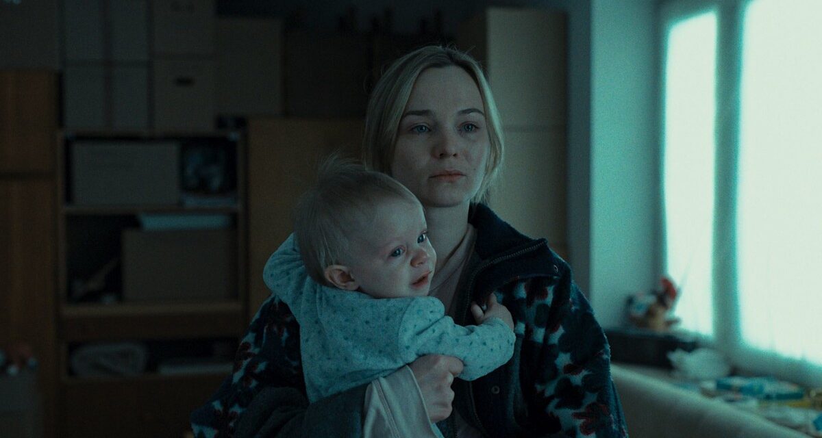 Les téléspectateurs de Netflix saluent un drame en 5 parties « de classe mondiale » avec la star de World on Fire – basé sur une horrible histoire vraie