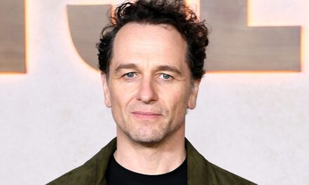 Matthew Rhys de The Beast In Me et Keri Russell, la partenaire innée de son fils, ne partagent pas