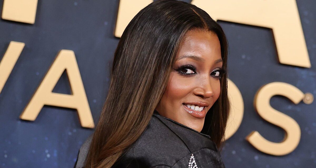 CMA Awards 2025 : les plus grandes stars de la musique country éblouissent sur le tapis rouge