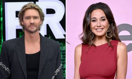 Le nouveau film de Noël de Hulu captive les fans avec une « chimie » torride entre les stars de One Tree Hill et d&rsquo;Entourage