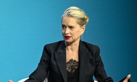 Katherine LaNasa du Pitt fait l&rsquo;éloge des infirmières de l&rsquo;hospice qui ont pris soin de leur ex-mari Dennis Hopper alors qu&rsquo;il était mourant