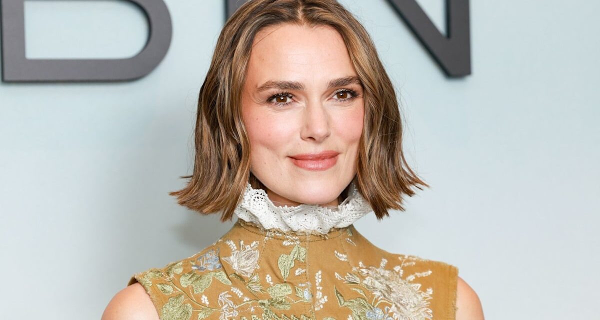 La frange noir de jais de Keira Knightley est la tendance capillaire hivernale maussade que nous n&rsquo;avions pas vue venir