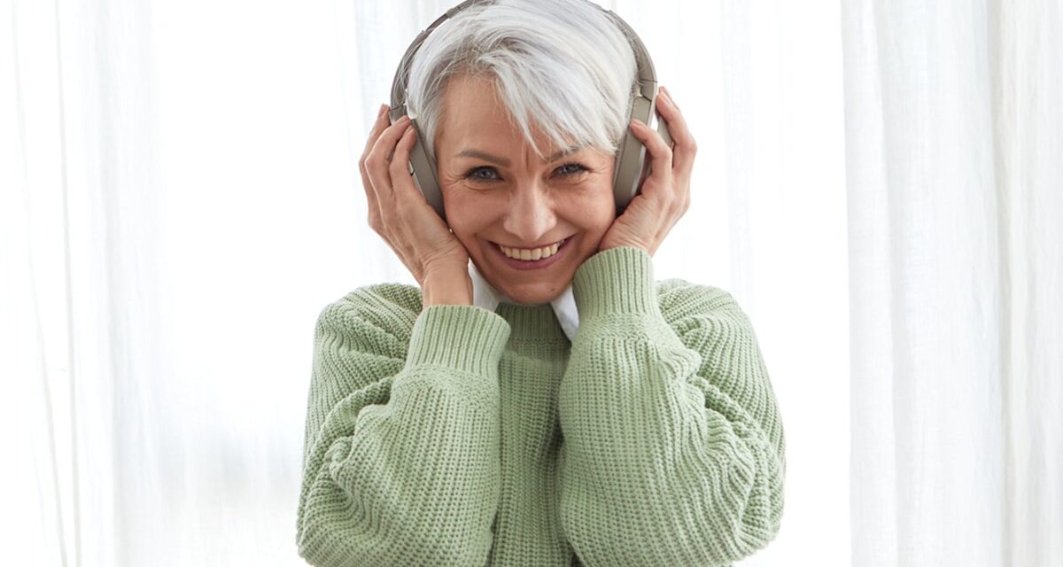 La perte auditive liée à l’âge peut-elle être inversée ? Un expert intervient