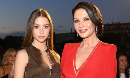 La collation « secrète » de 8 £, Carys, de la fille de Catherine Zeta-Jones, n&rsquo;est absolument pas hollywoodienne