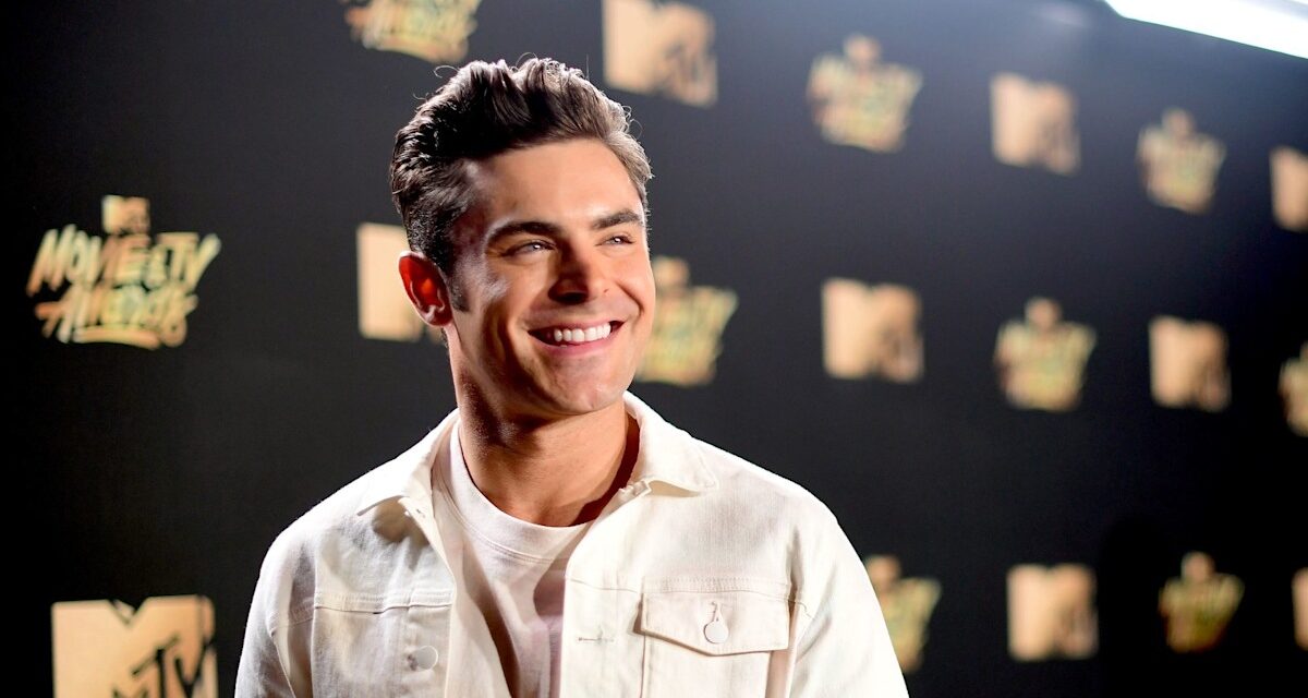 Rencontrez les frères et sœurs de Zac Efron – y compris son frère avec plus de 25 ans d&rsquo;âge à eux deux