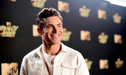 Rencontrez les frères et sœurs de Zac Efron – y compris son frère avec plus de 25 ans d&rsquo;âge à eux deux