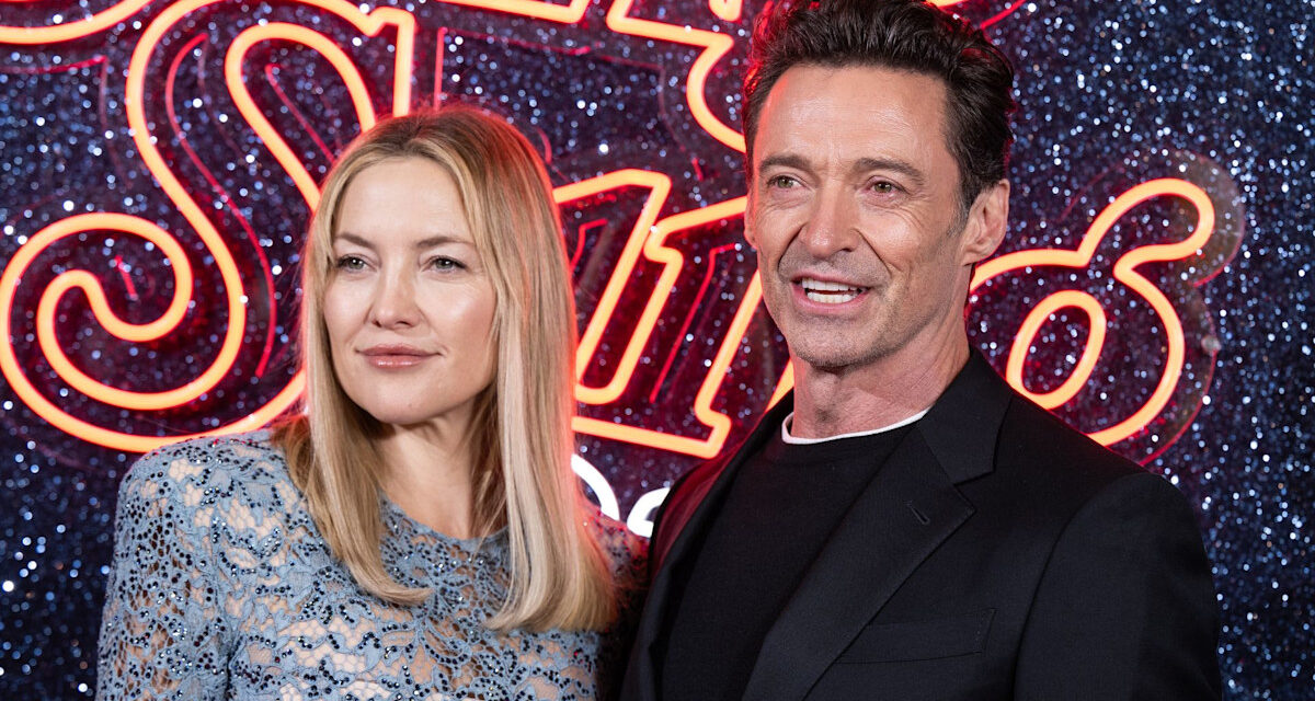 Kate Hudson révèle comment elle s&rsquo;est connectée et est devenue « vulnérable » avec Hugh Jackman —- regardez