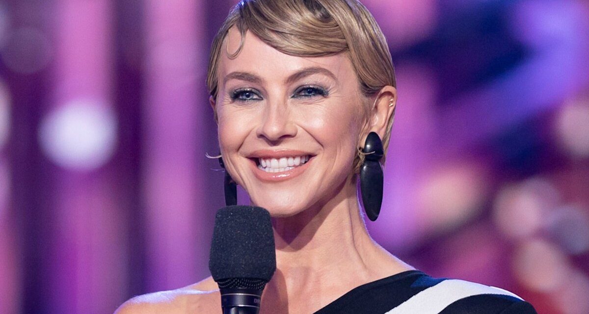 Julianne Hough partage des photos d&rsquo;hier et d&rsquo;aujourd&rsquo;hui et admet qu&rsquo;elle est « allée loin »