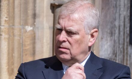 Andrew Mountbatten Windsor s&rsquo;apprête-t-il à changer de nom après avoir perdu des titres ?