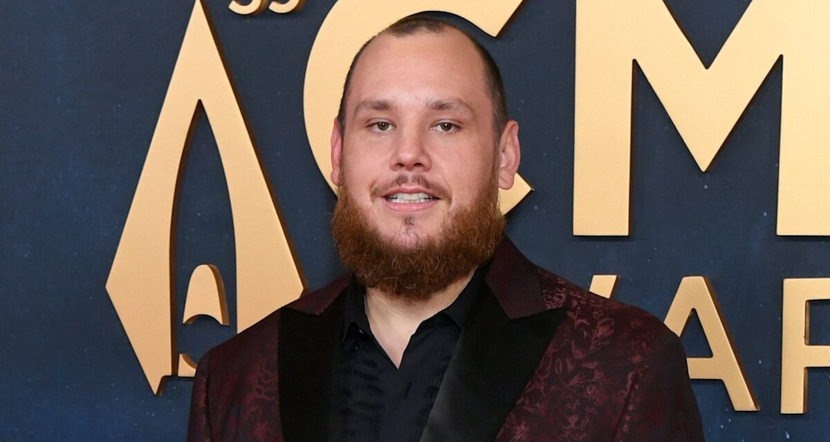 Luke Combs présente la transformation de la perte de poids aux CMA Awards 2025