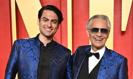 Tout sur Matteo Bocelli, le fils d&rsquo;Andrea Bocelli, y compris sa vie amoureuse, sa carrière musicale et son éducation