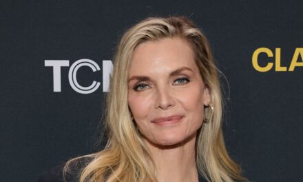 Michelle Pfeiffer révèle sa décision de suspendre son travail après être devenue grand-mère