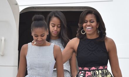 Michelle Obama révèle un « accord » avec ses filles Sasha et Malia sur la mode à la Maison Blanche