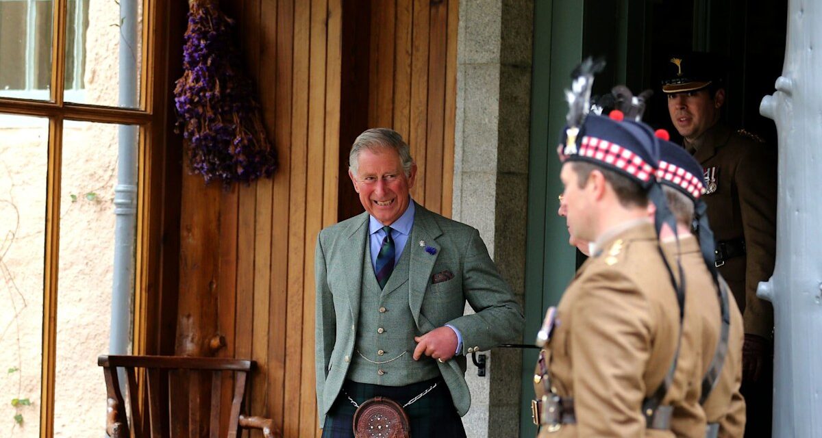 Les plus grandes portes d&rsquo;entrée royales : le porche du roi Charles, l&rsquo;arche du prince Harry et bien plus encore