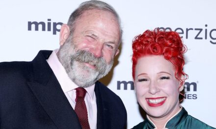 Dick et Angel Strawbridge perpétuent la tradition du château en donnant à la maison une cure de jouvence festive