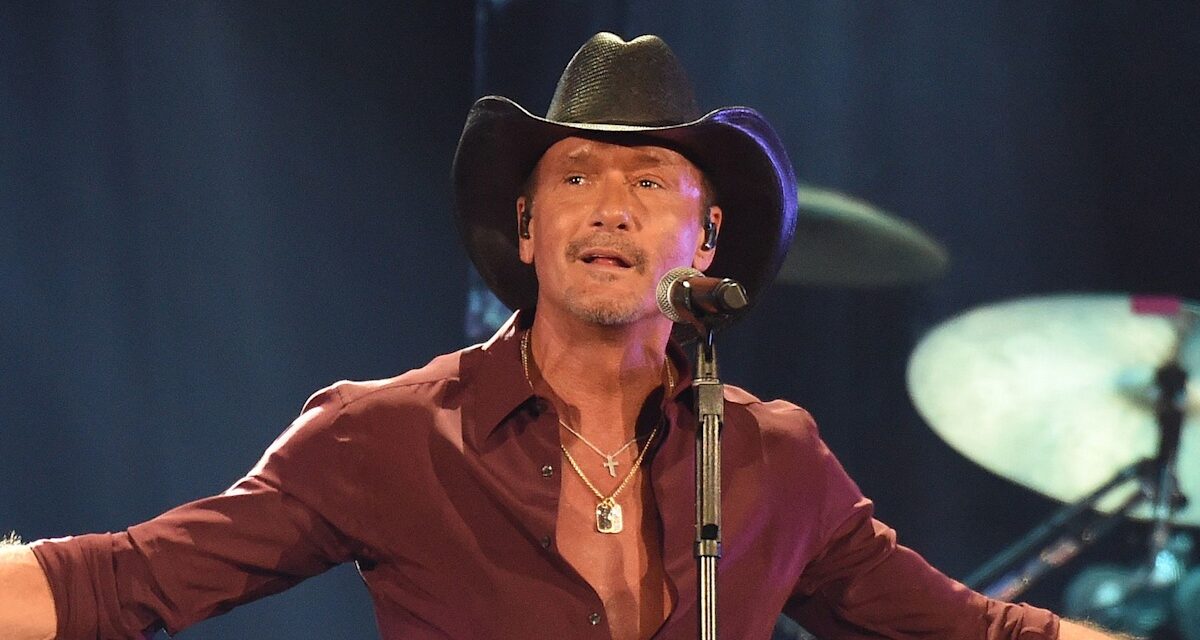 Tim McGraw rend un hommage émouvant aux membres invisibles de sa famille