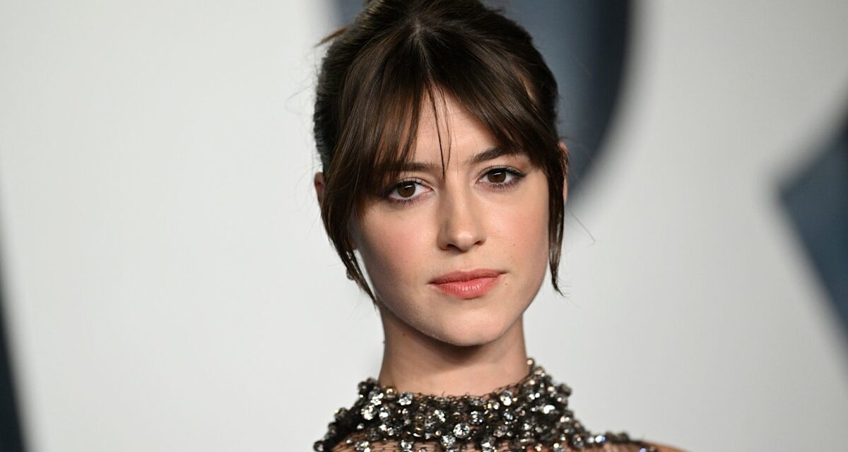 Daisy Edgar-Jones a canalisé son lapin des neiges intérieur dans le look blanc d&rsquo;hiver le plus chic à ce jour