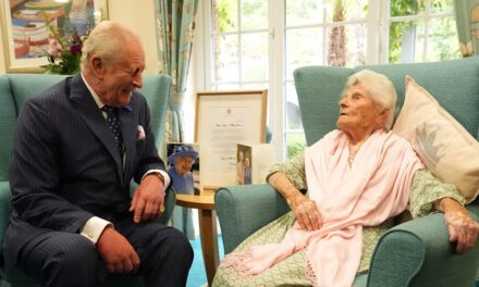 Supercentenaires : Les vrais secrets de vivre jusqu&rsquo;à 120 ans, révélés par un expert