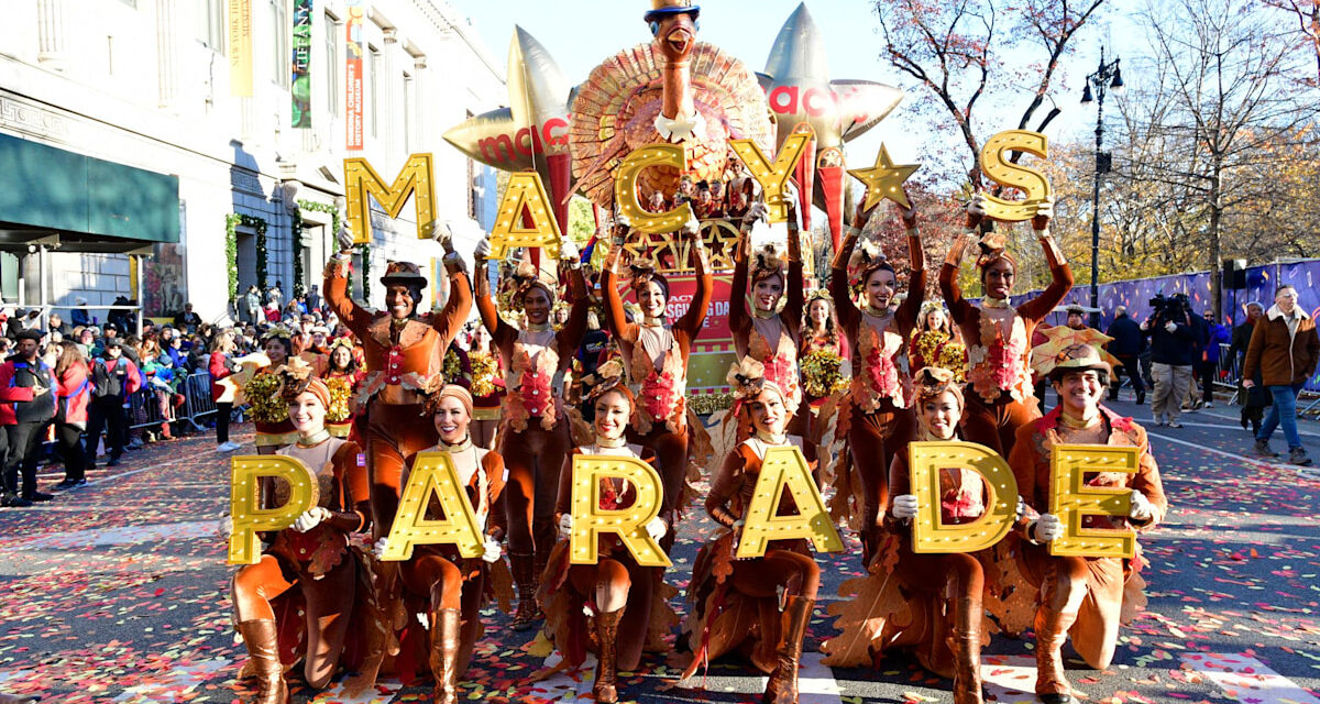 Macy&rsquo;s Thanksgiving Day Parade 2025 : animateurs, artistes, chars et comment regarder à la télévision et en streaming