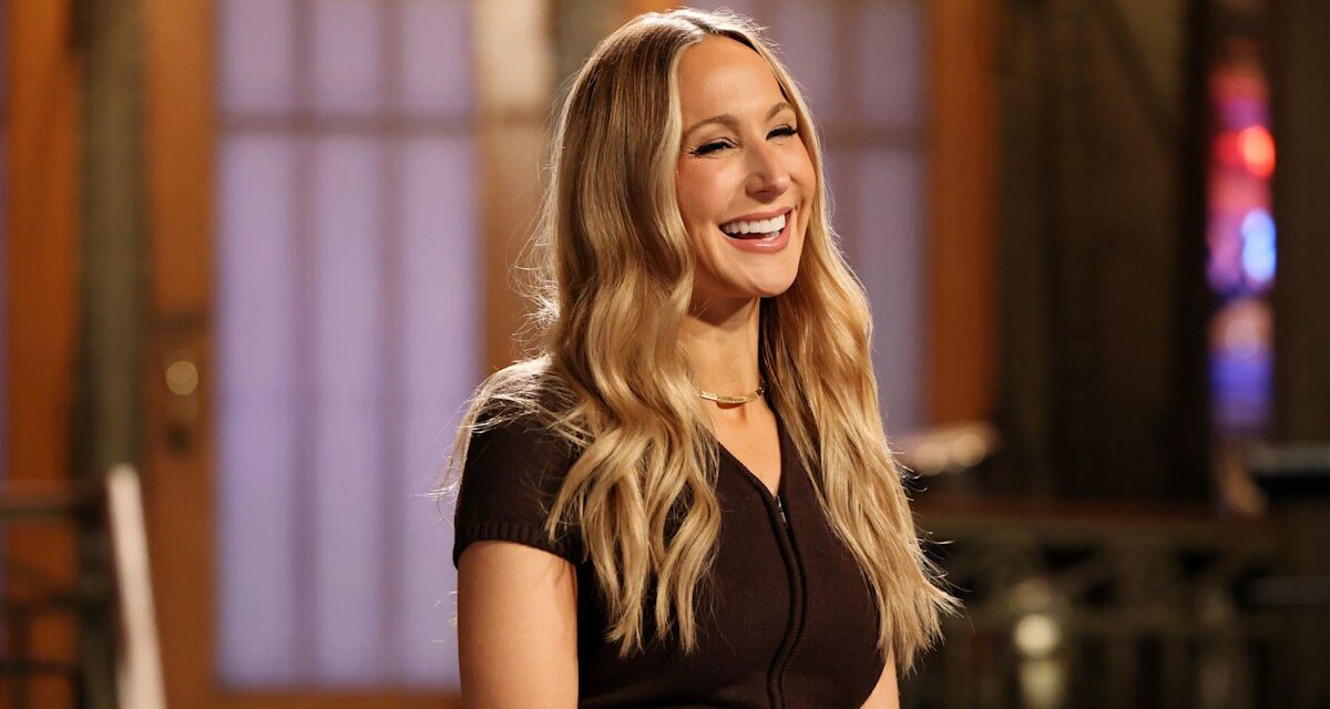 Le monologue SNL de Nikki Glaser divise fortement les fans – voici pourquoi