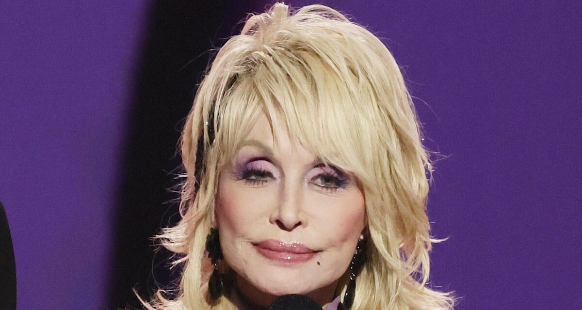 Dolly Parton ravive les craintes des fans pour leur santé en sautant la célébration de son 80e anniversaire