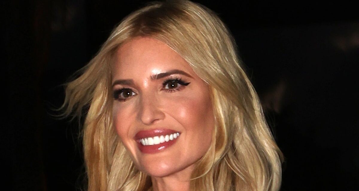 Les enfants d&rsquo;Ivanka Trump ont l&rsquo;air si grands à côté de leur mère mannequin sur une photo de famille prise lors d&rsquo;une escapade enneigée