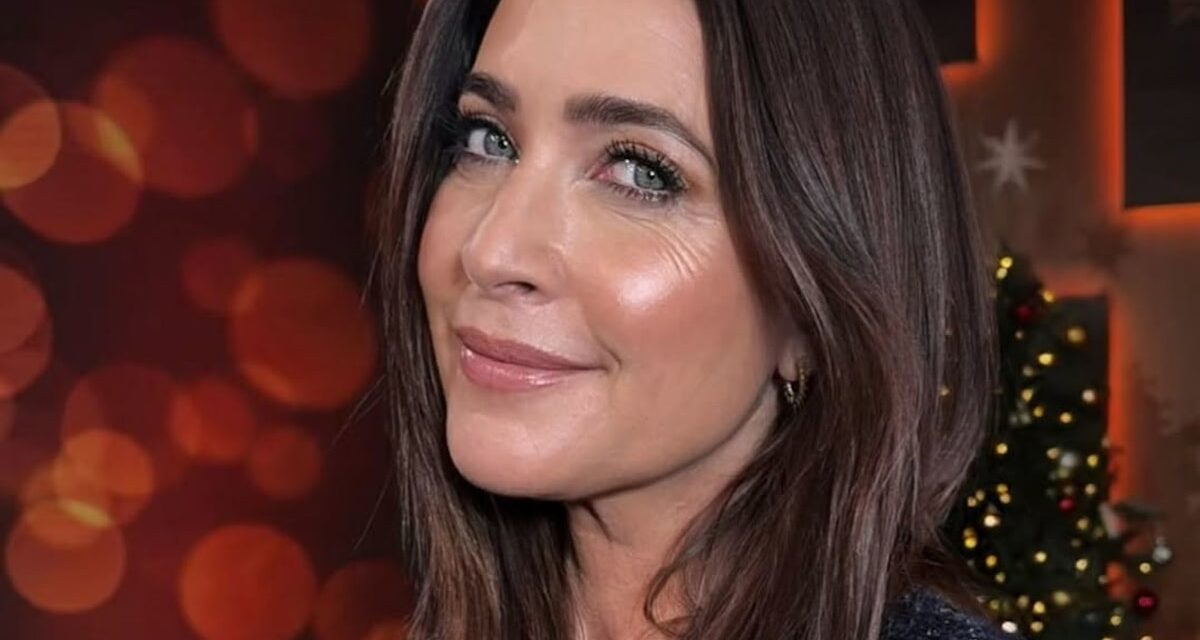 La tenue de soirée M&S de Lisa Snowdon pourrait passer pour Chanel – et elle est toujours disponible à la vente