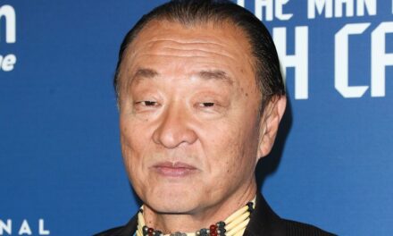 La star de Mortal Kombat, Cary-Hiroyuki Tagawa, est décédée à 75 ans : un regard sur son illustre carrière et la famille qu&rsquo;il laisse derrière lui