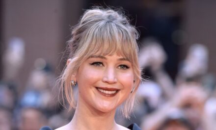 Jennifer Lawrence fait un retour surprise dans son rôle de star